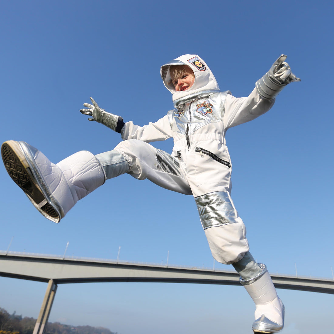 Astronauts needed for an out of this world record attempt