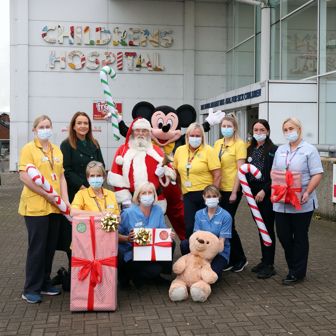 Santa’s festive delivery to Royal Belfast Hospital for Sick Children